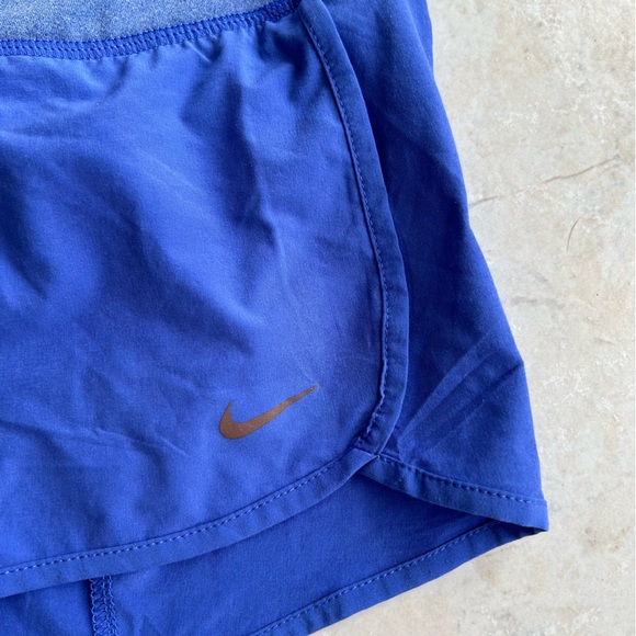 Nike running shorts - Picture 2 of 3